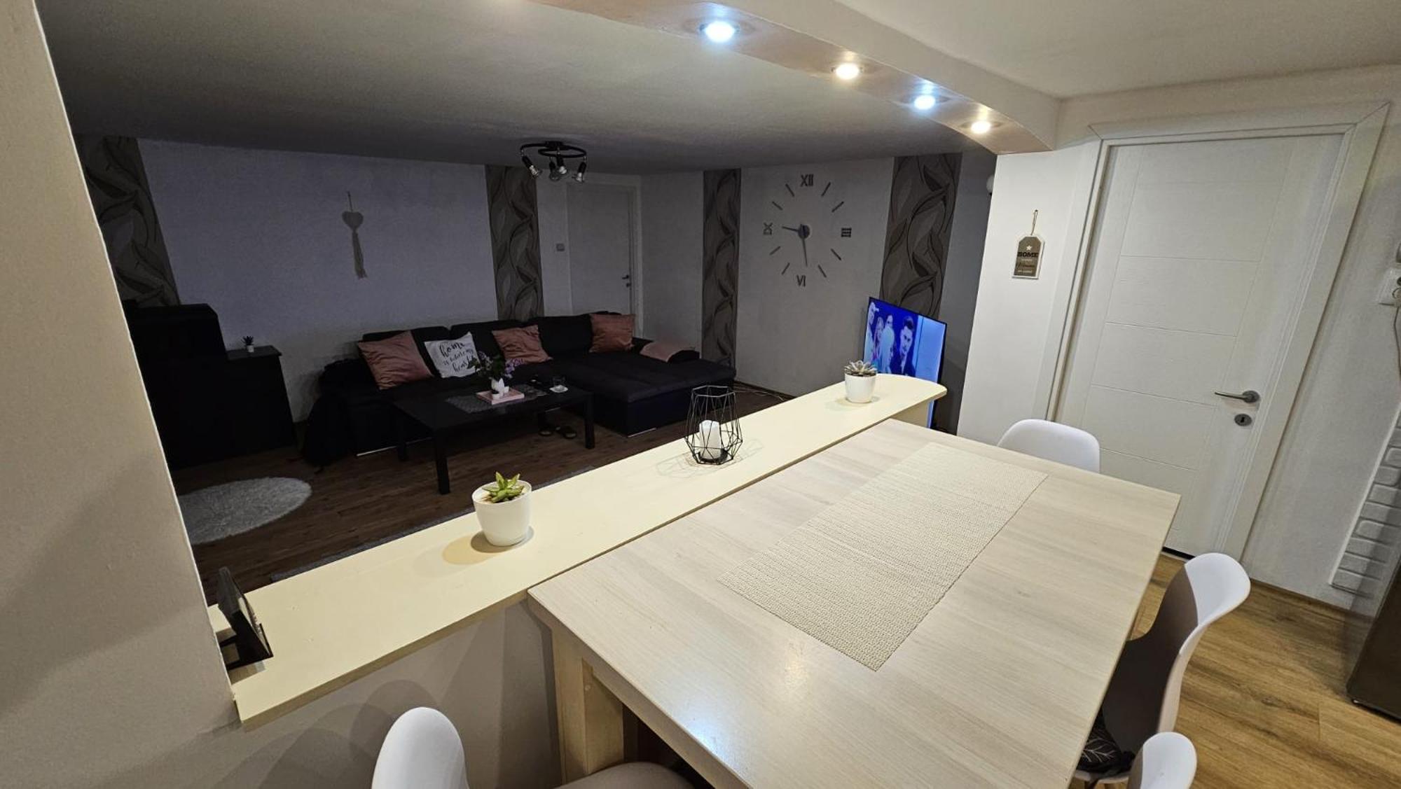 Verebes Cottage With Garden ตุชนาด ภายนอก รูปภาพ