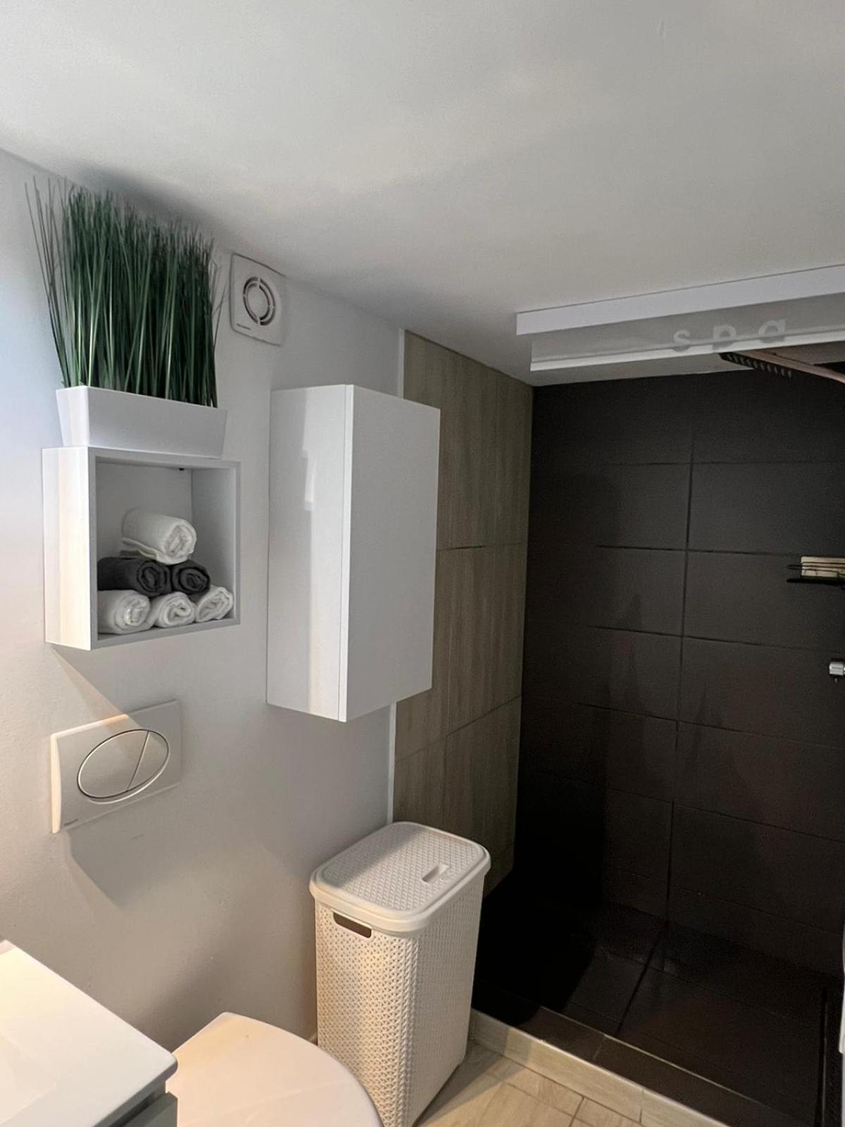 Verebes Cottage With Garden ตุชนาด ภายนอก รูปภาพ