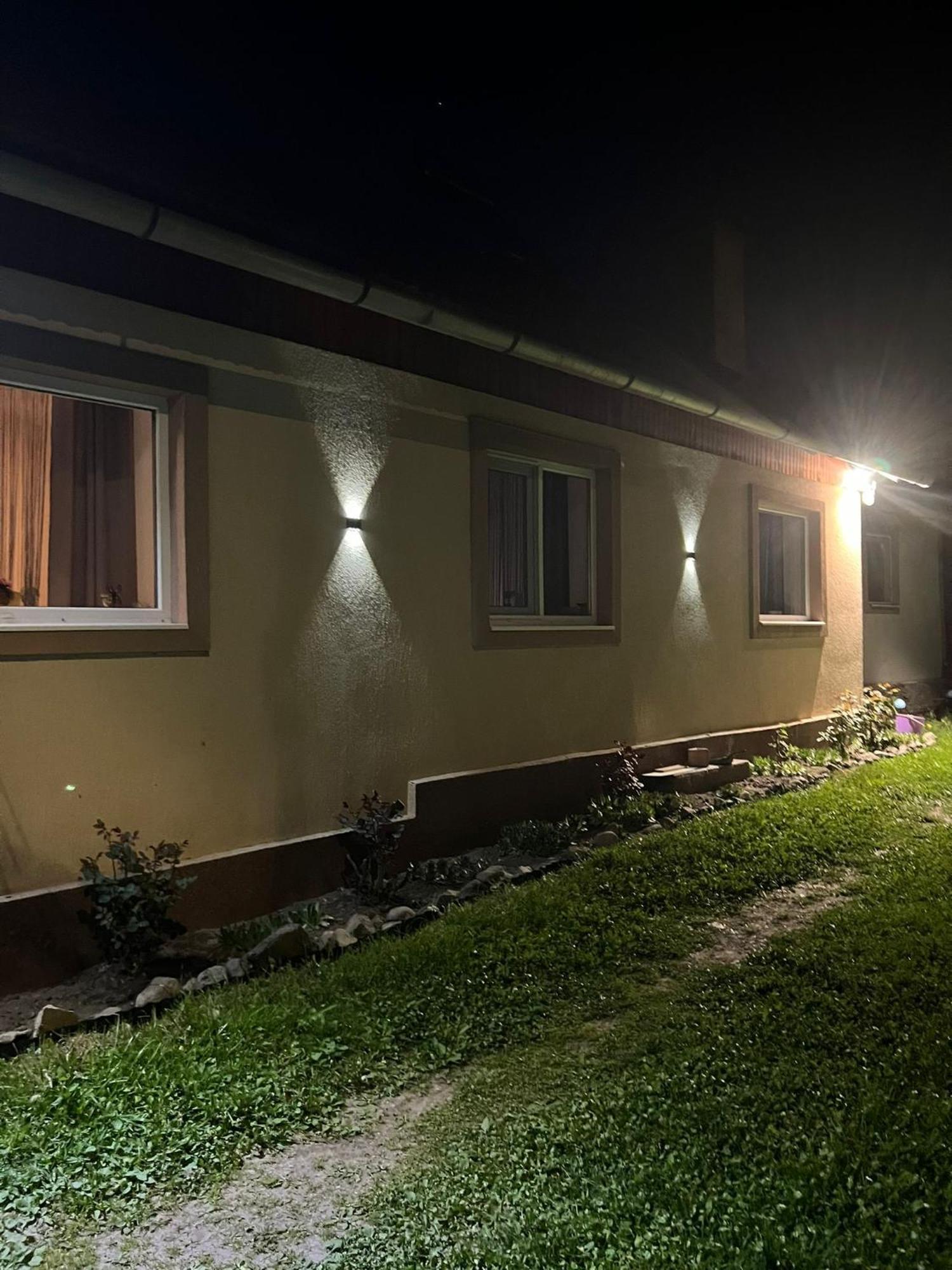 Verebes Cottage With Garden ตุชนาด ภายนอก รูปภาพ